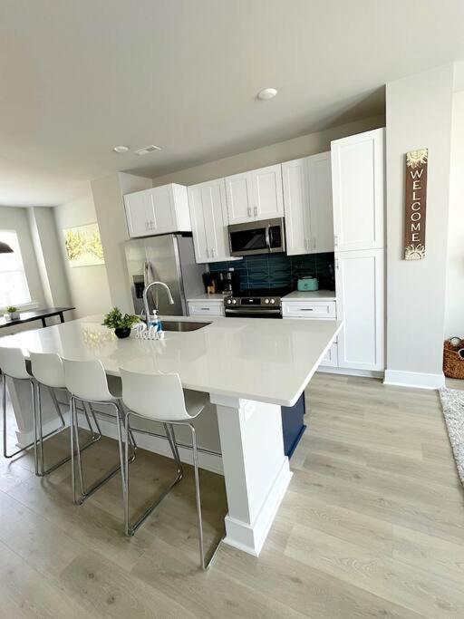 Brand New Build 10 Min- Uptown * Charlotte