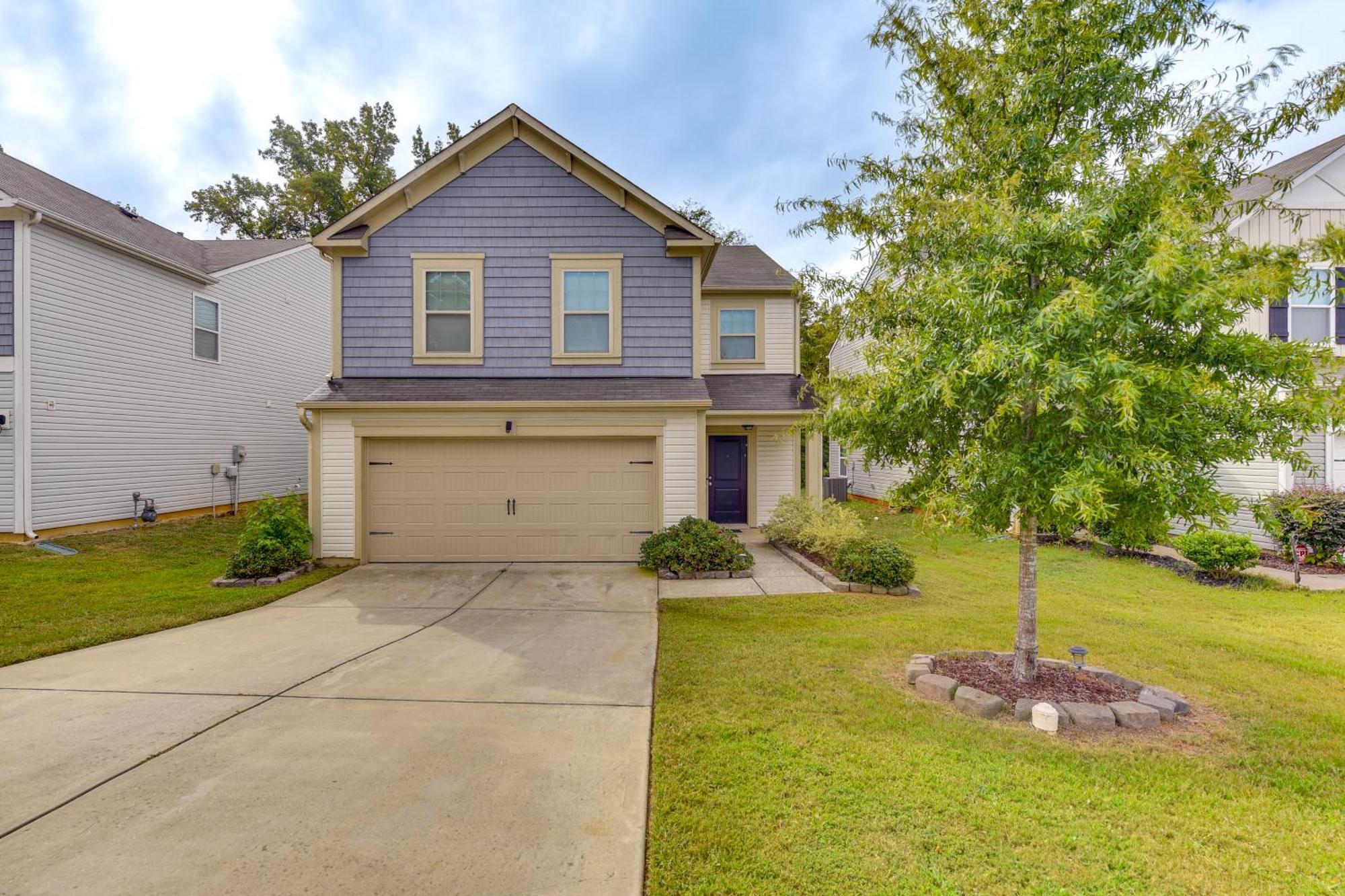 6 Mi To Uptown With Yard! Holiday home Charlotte