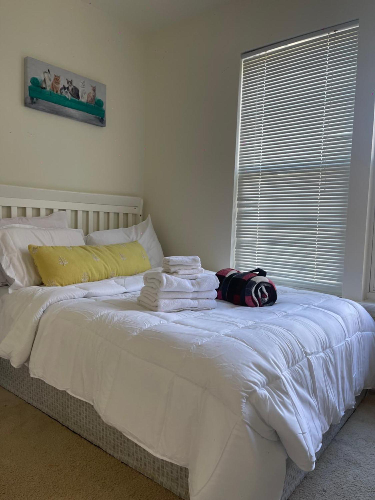 Charming Entire 3 Bedrooms House With Ac And Wifi