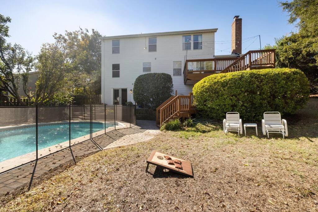 Holiday home The Poolside Retreat - Spacious 4 Bdrm With Pool, Hot Tub,firepit,games,dogs Welcome