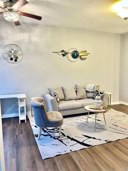 Beautiful Uptown Adventure Apartment