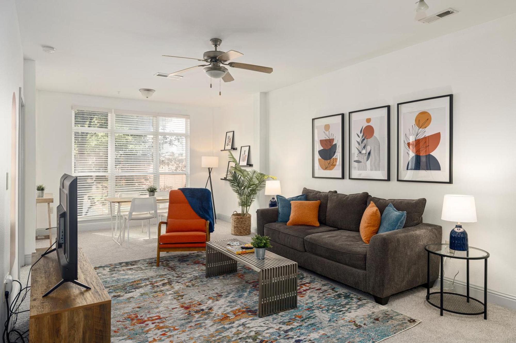 League Flats South End On South College Street *