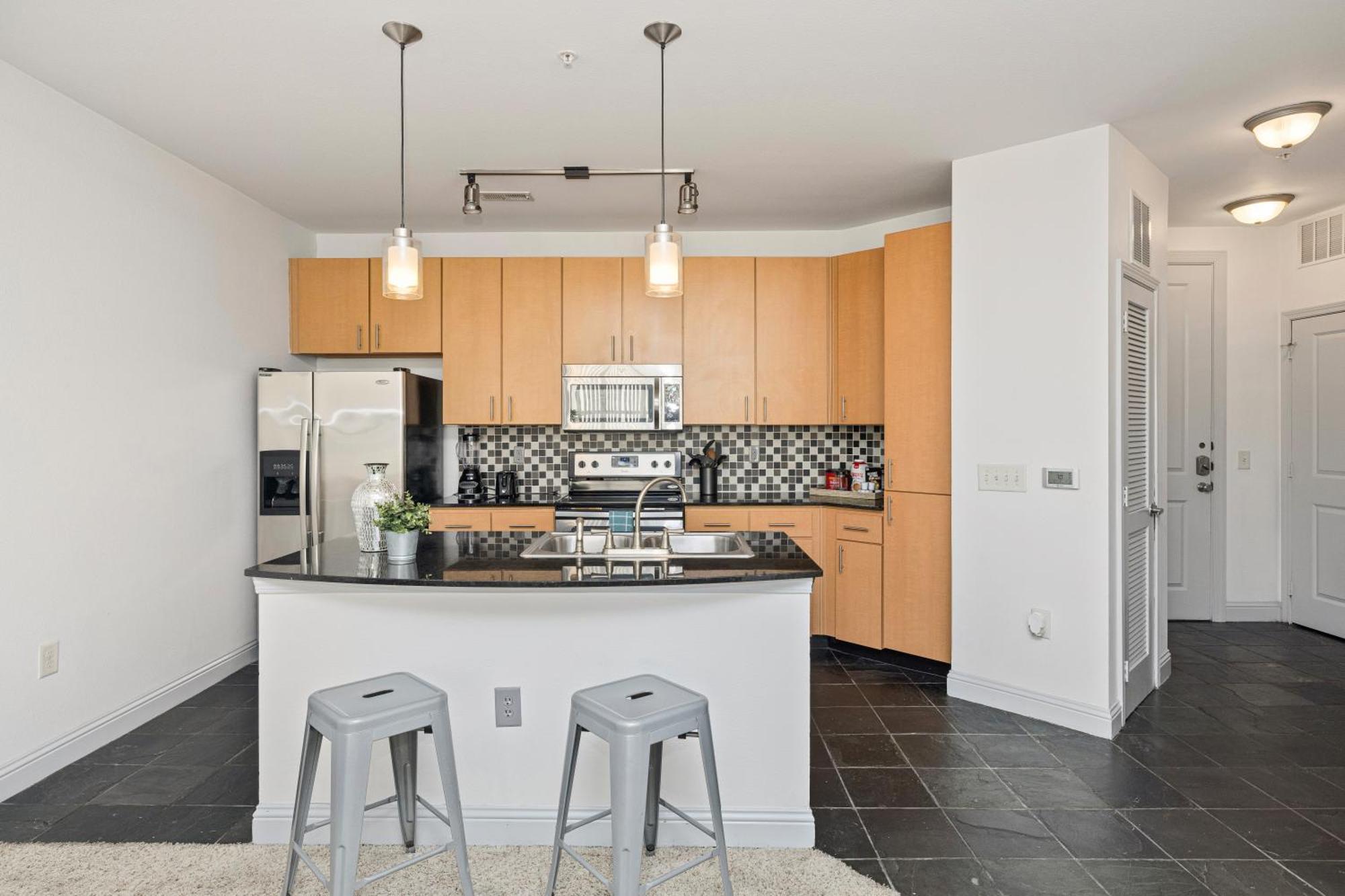 League Flats South End On South College Street Apartment