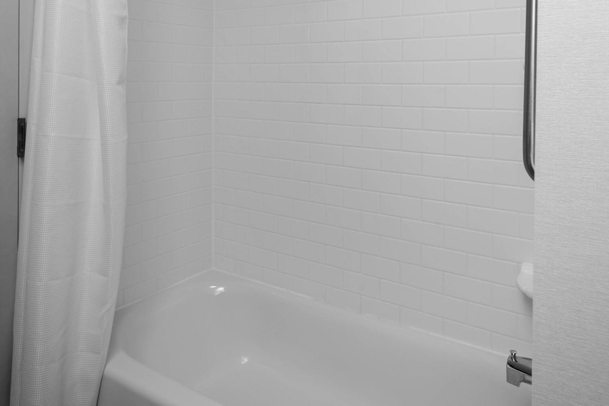 Fairfield & By Marriott Matthews Hotel