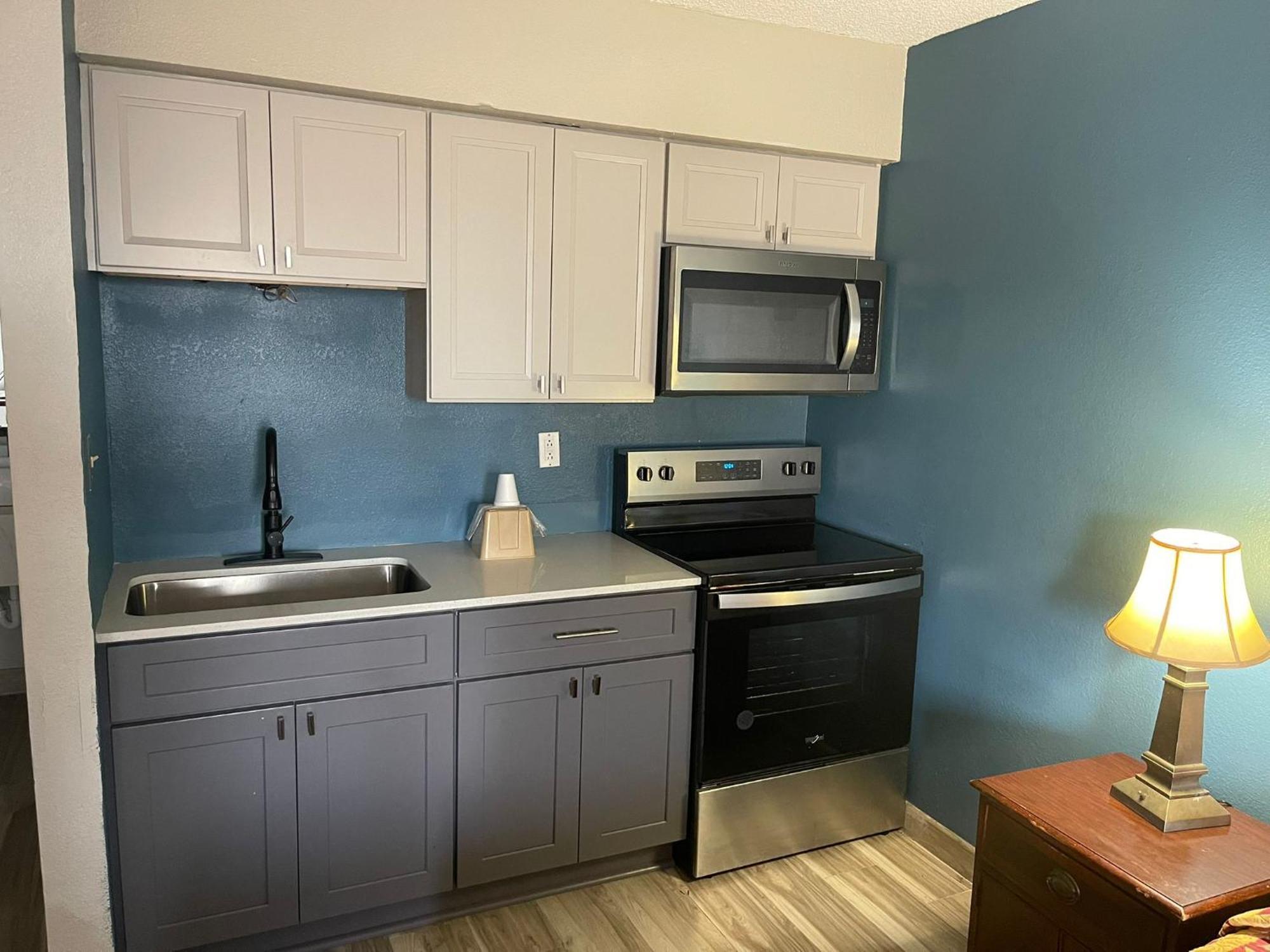 Brookwood - Extended Hotel 2*