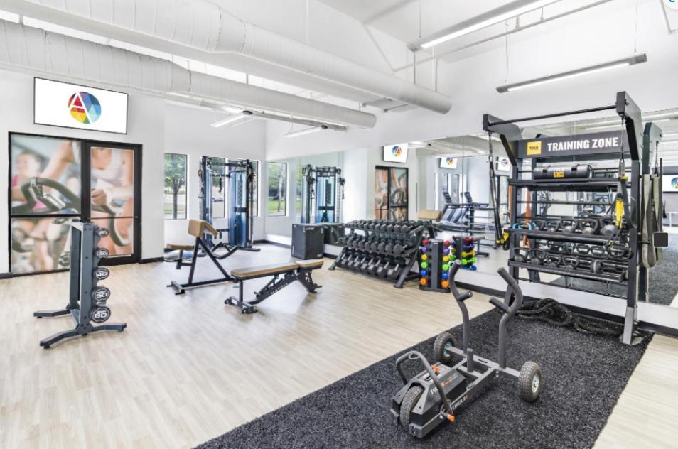 Apartment 1 Bedroom Townhouse In Uptown *