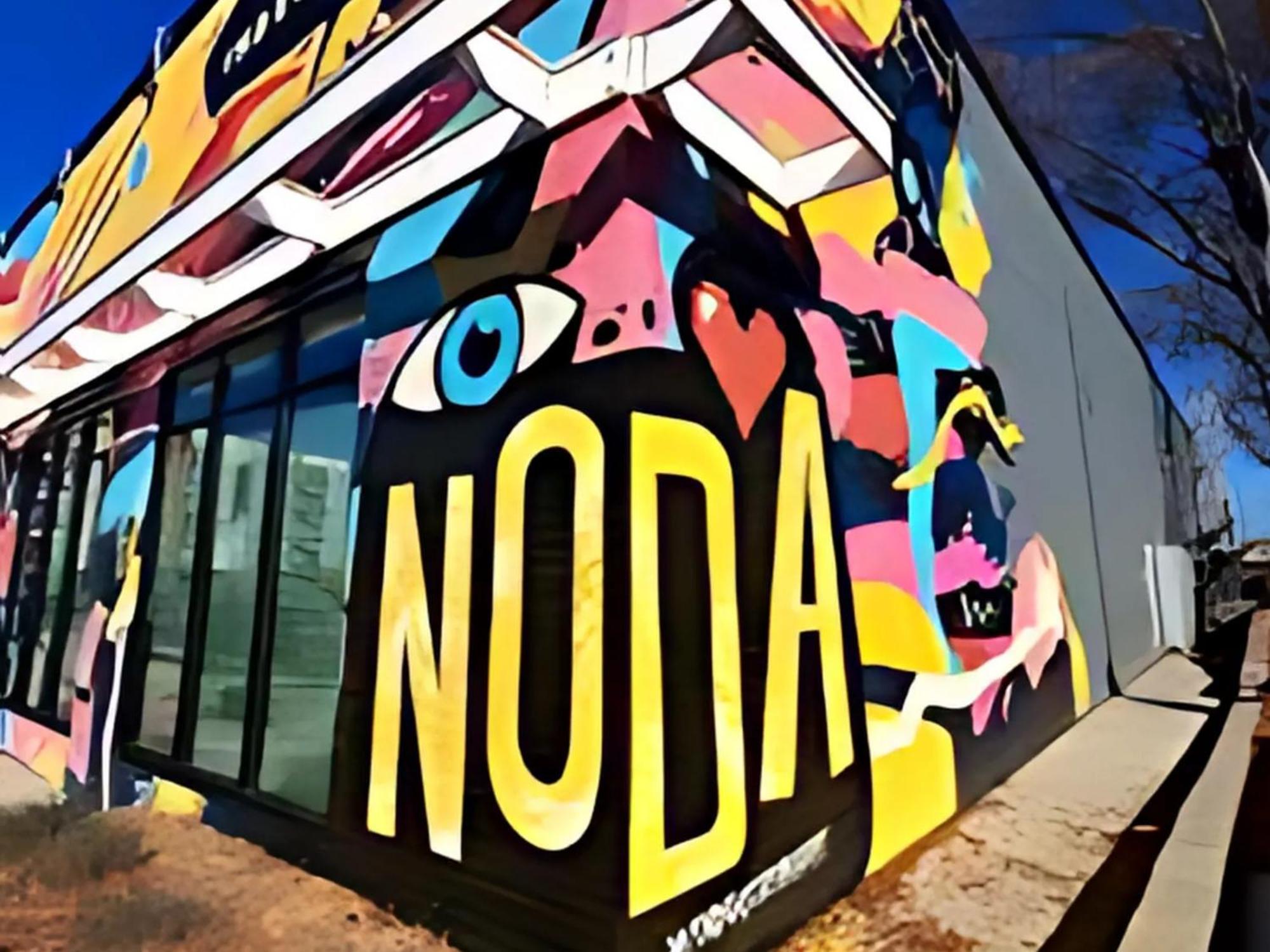 Venetian Beds, Outdoor Barrel Sauna, Hot Tub, Cold Plunge * Charlotte