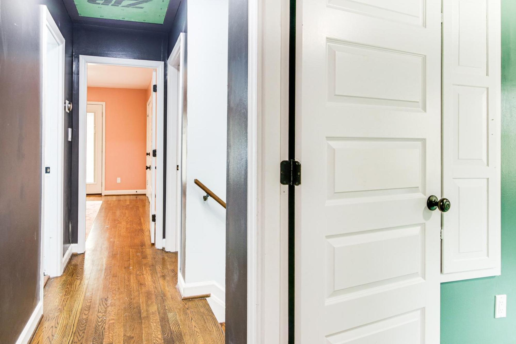 Holiday home 6 Mi To Spectrum Center Spacious Getaway With Deck