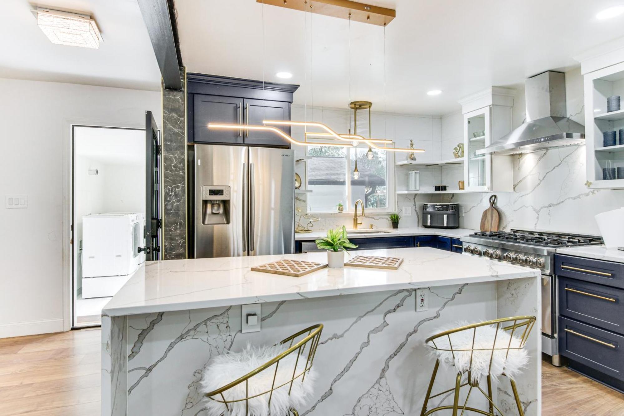 Holiday home 6 Mi To Spectrum Center Spacious Getaway With Deck Charlotte