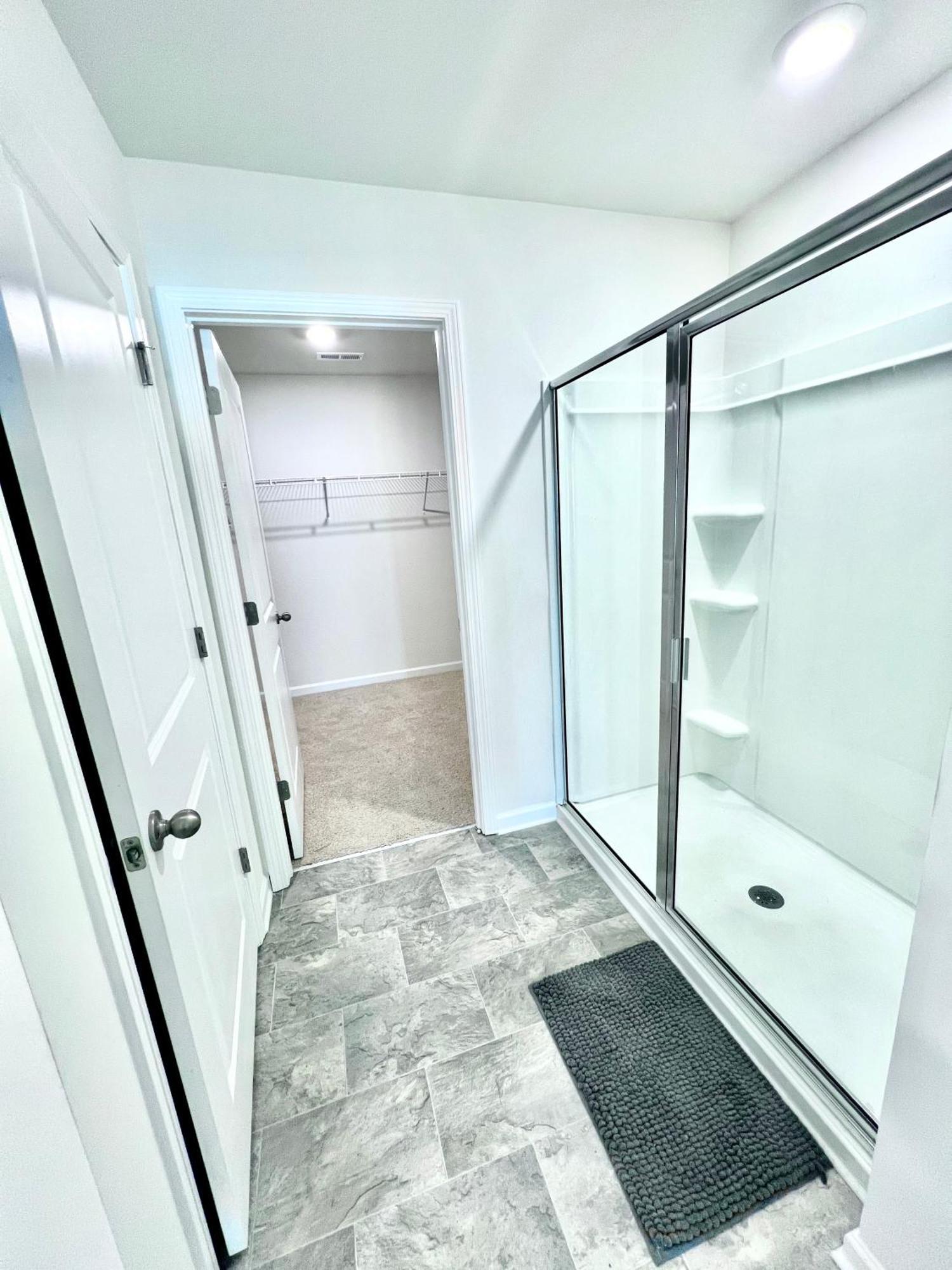 Spacious 4-bedroom House,6beds With Office Space Charlotte