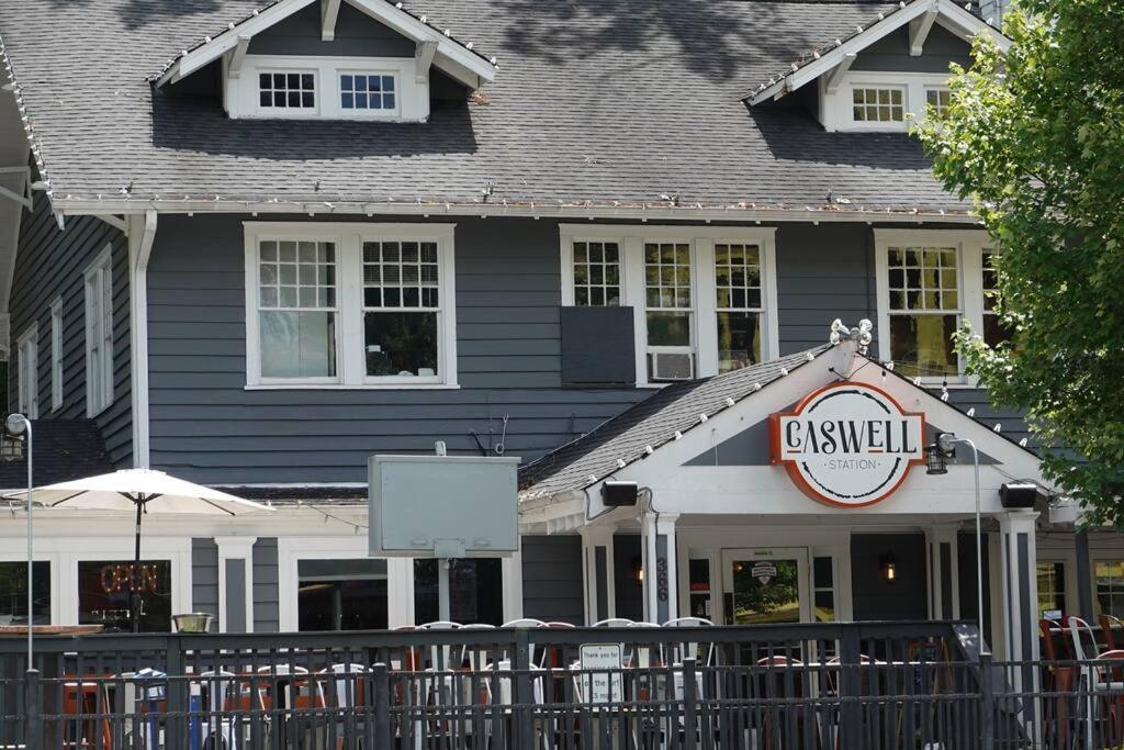 Convenient - King Bed - Heart Of Plaza