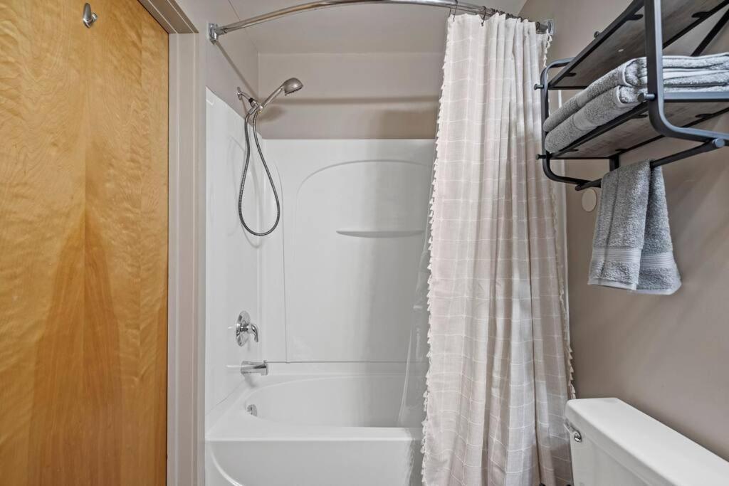 Fun & Eccentric + Uptown + Getaway + King *