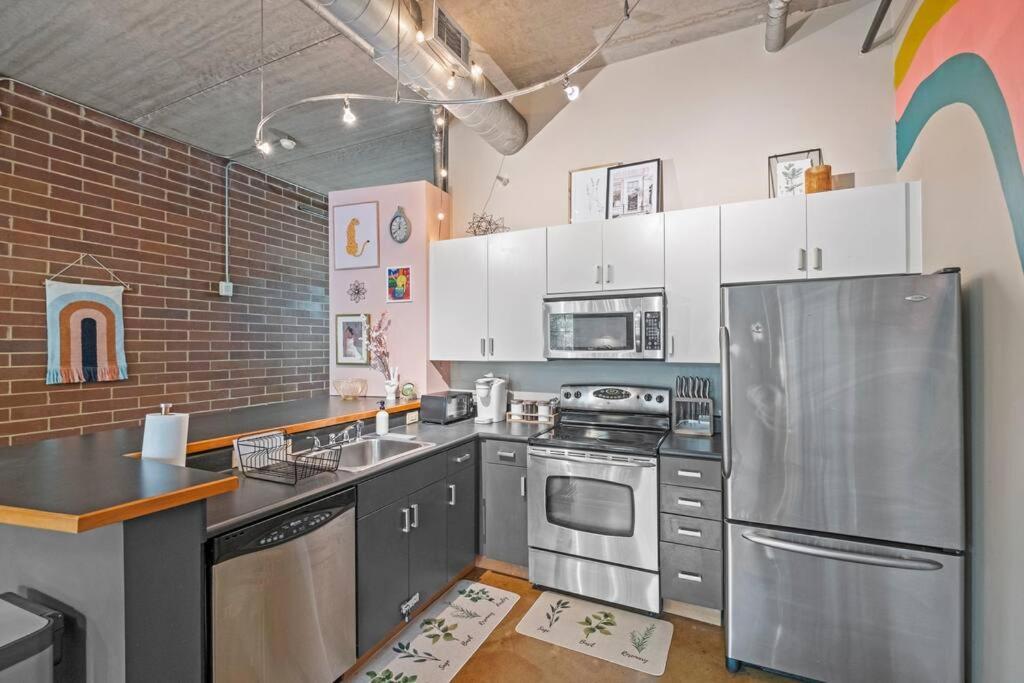 Fun & Eccentric + Uptown + Getaway + King * Charlotte