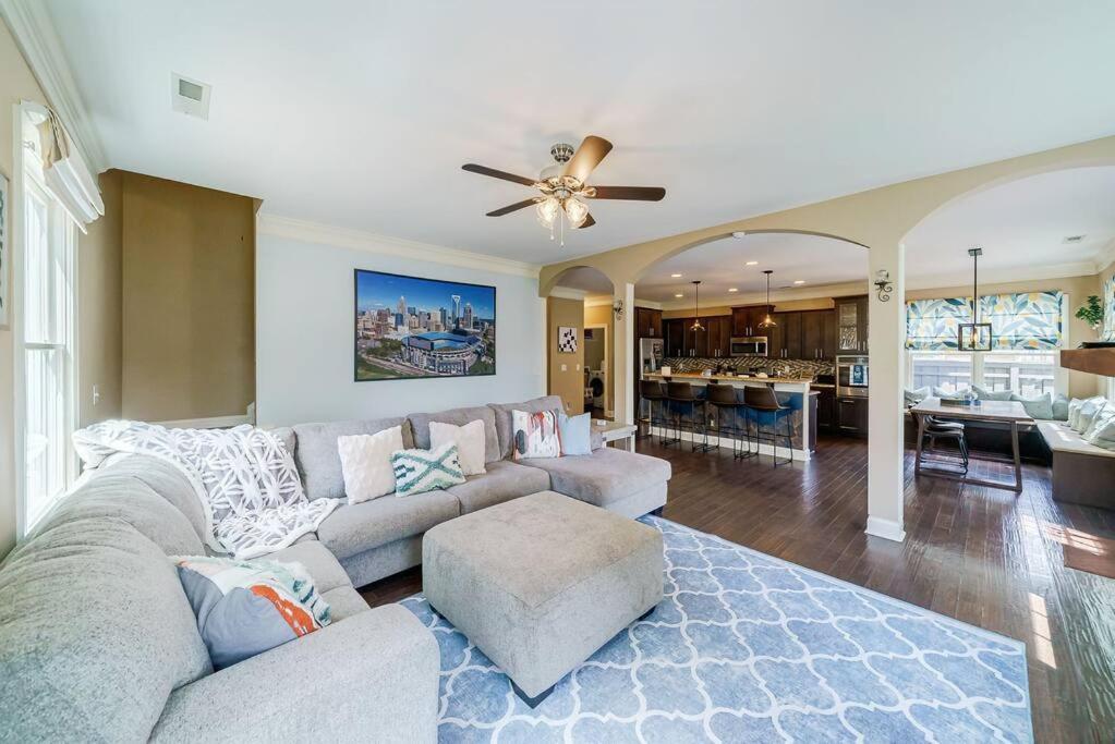 South End Pool Firepit Arcade Holiday home Charlotte