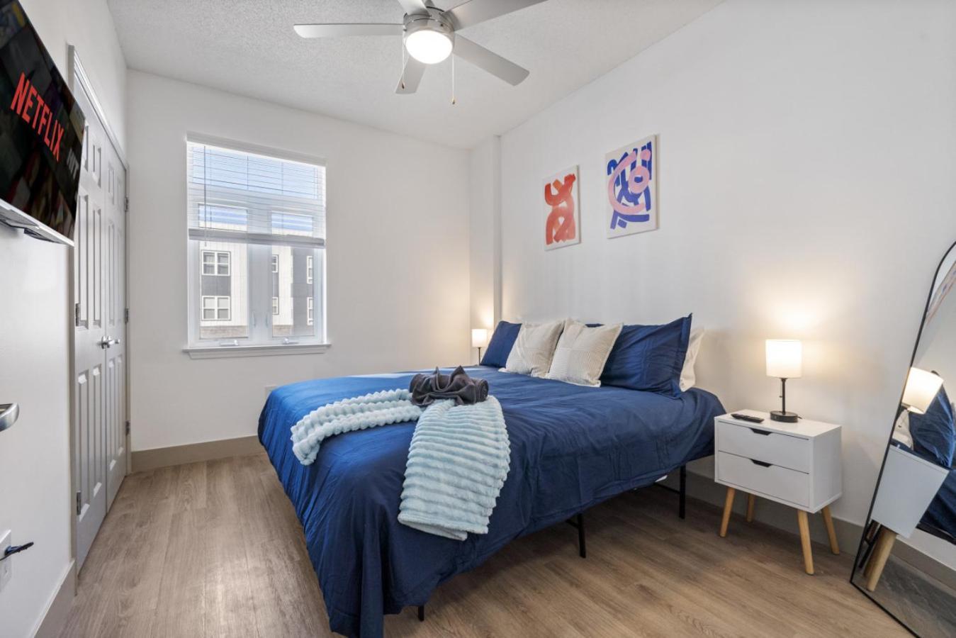 Bright Uptown Bliss - Free Parking, Walkable, Views Apartment Charlotte