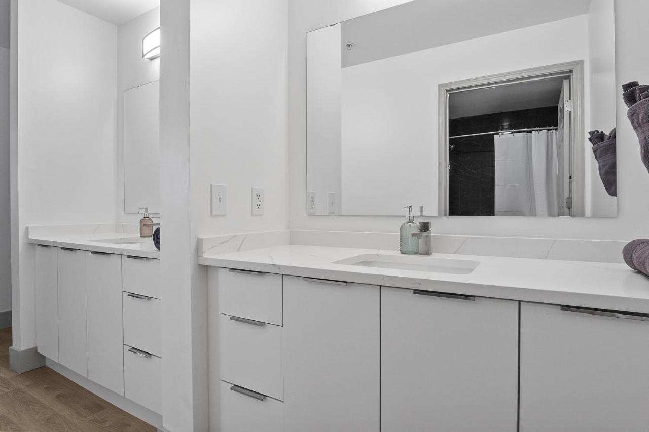 Cozy Urban Getaway - Free Parking, Gym, Stadium Apartment *