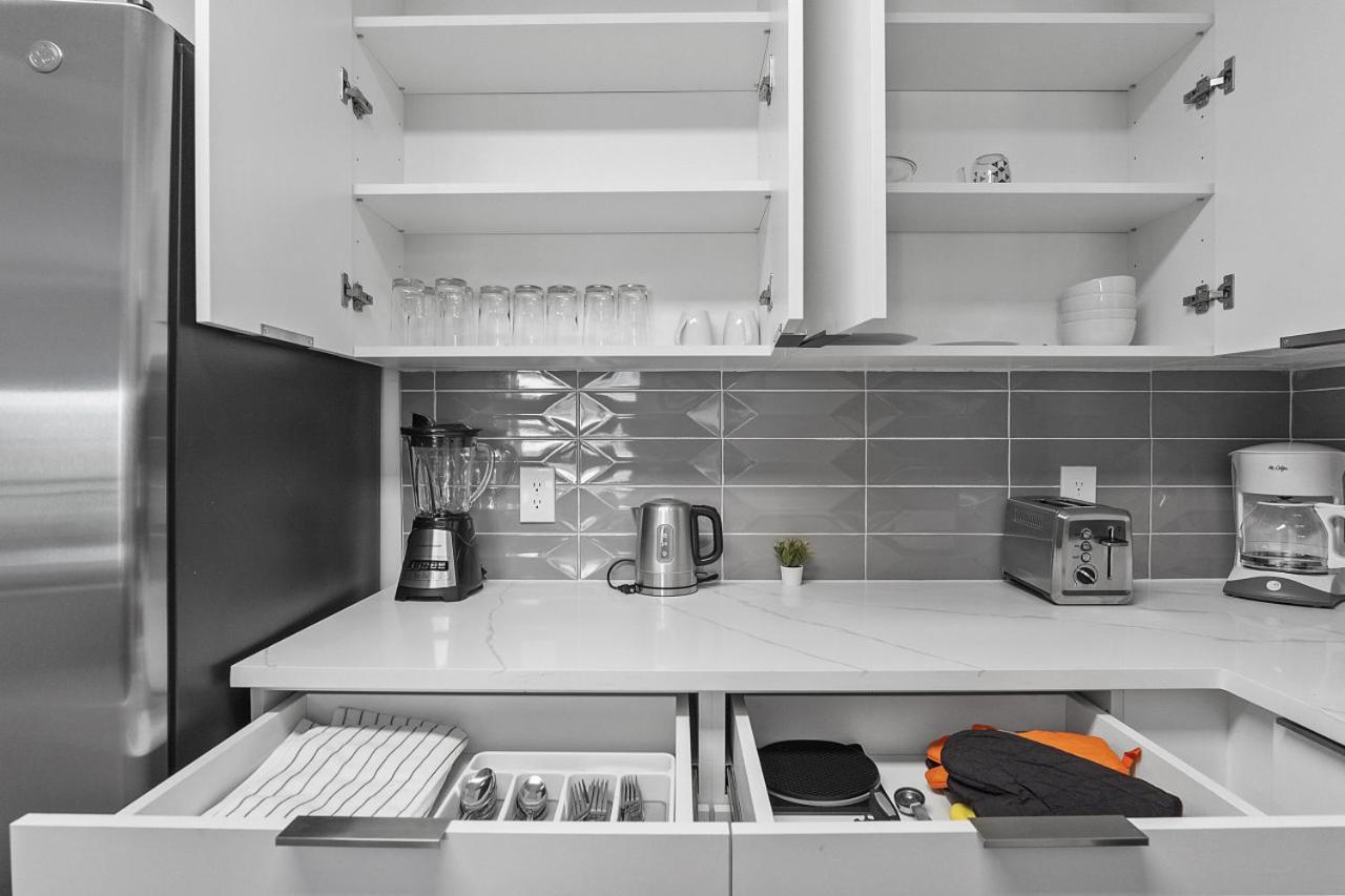 Cozy Urban Getaway - Free Parking, Gym, Stadium Apartment Charlotte