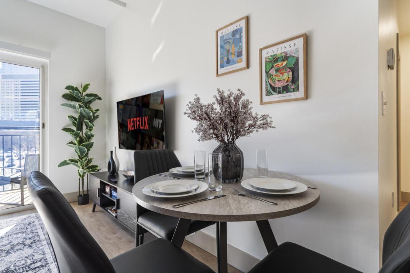 Modern Marvel - Free Parking, Gym, Near Stadium