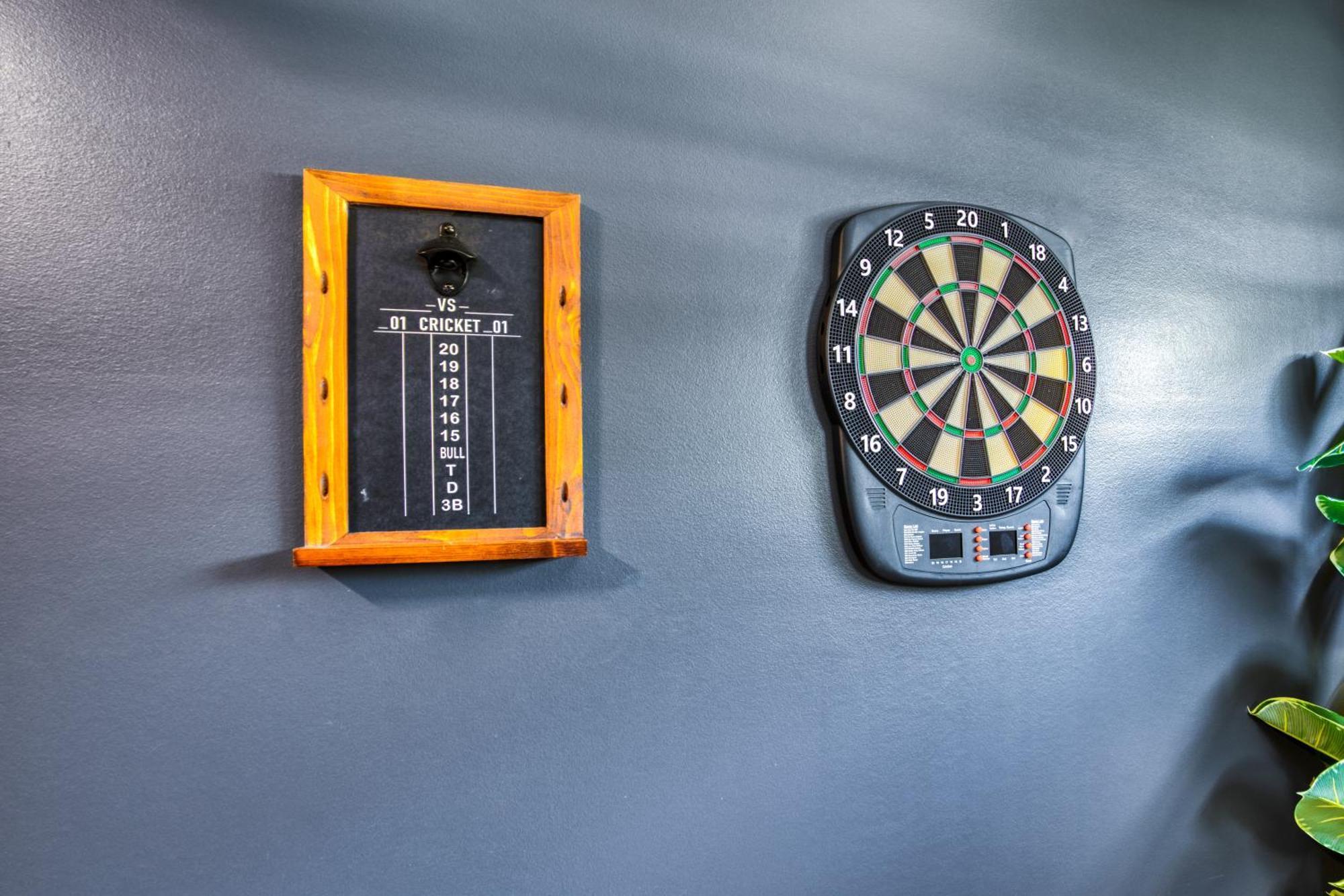 3 Lux King Beds O Game Rm O Fenced Backyard Escape Charlotte