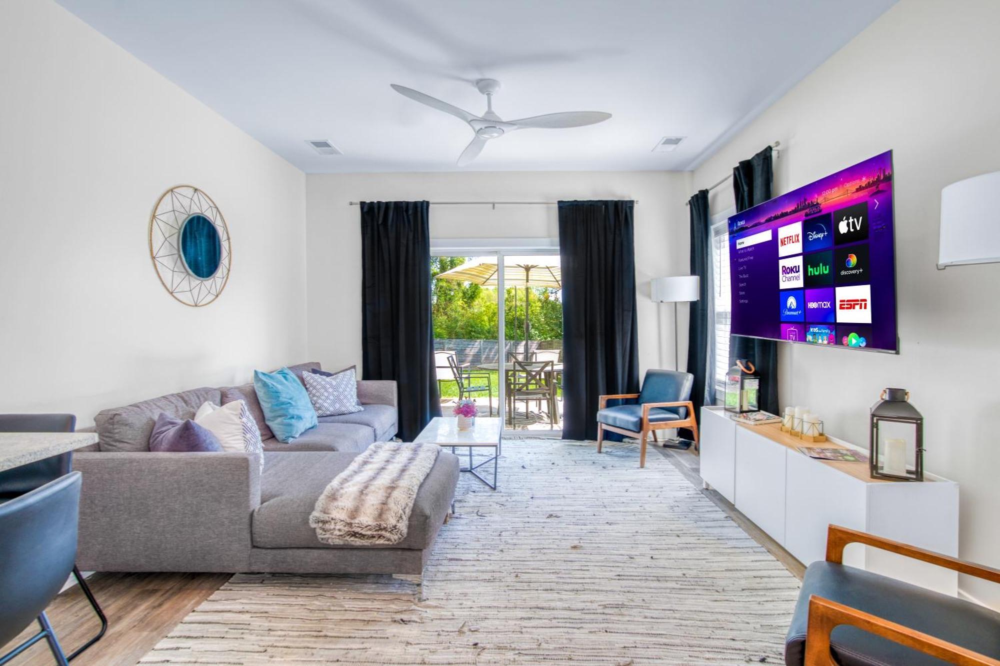 3 Lux King Beds O Game Rm O Fenced Backyard Escape Holiday home *