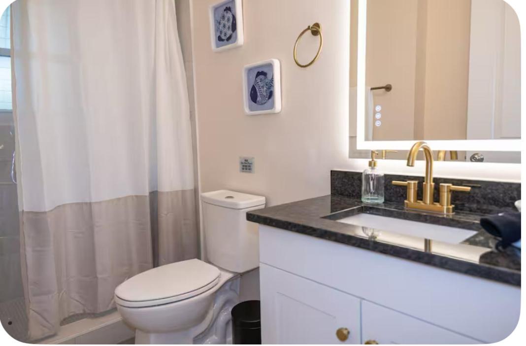 Holiday home The Gem In The Crown Charlotte