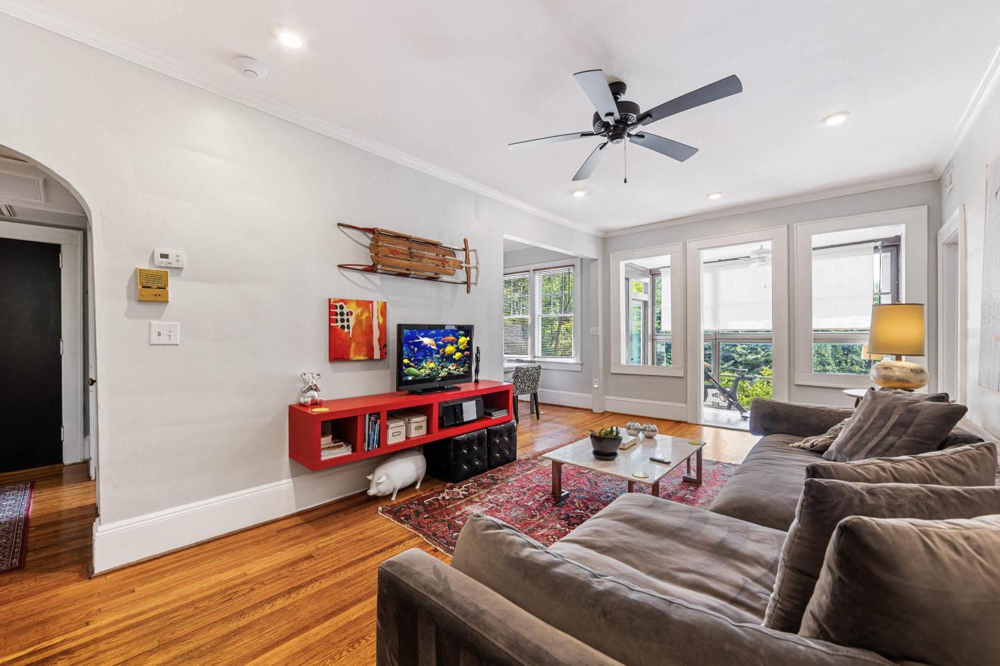 Spacious 2br In Myers Park With Sunroom Holiday home Charlotte