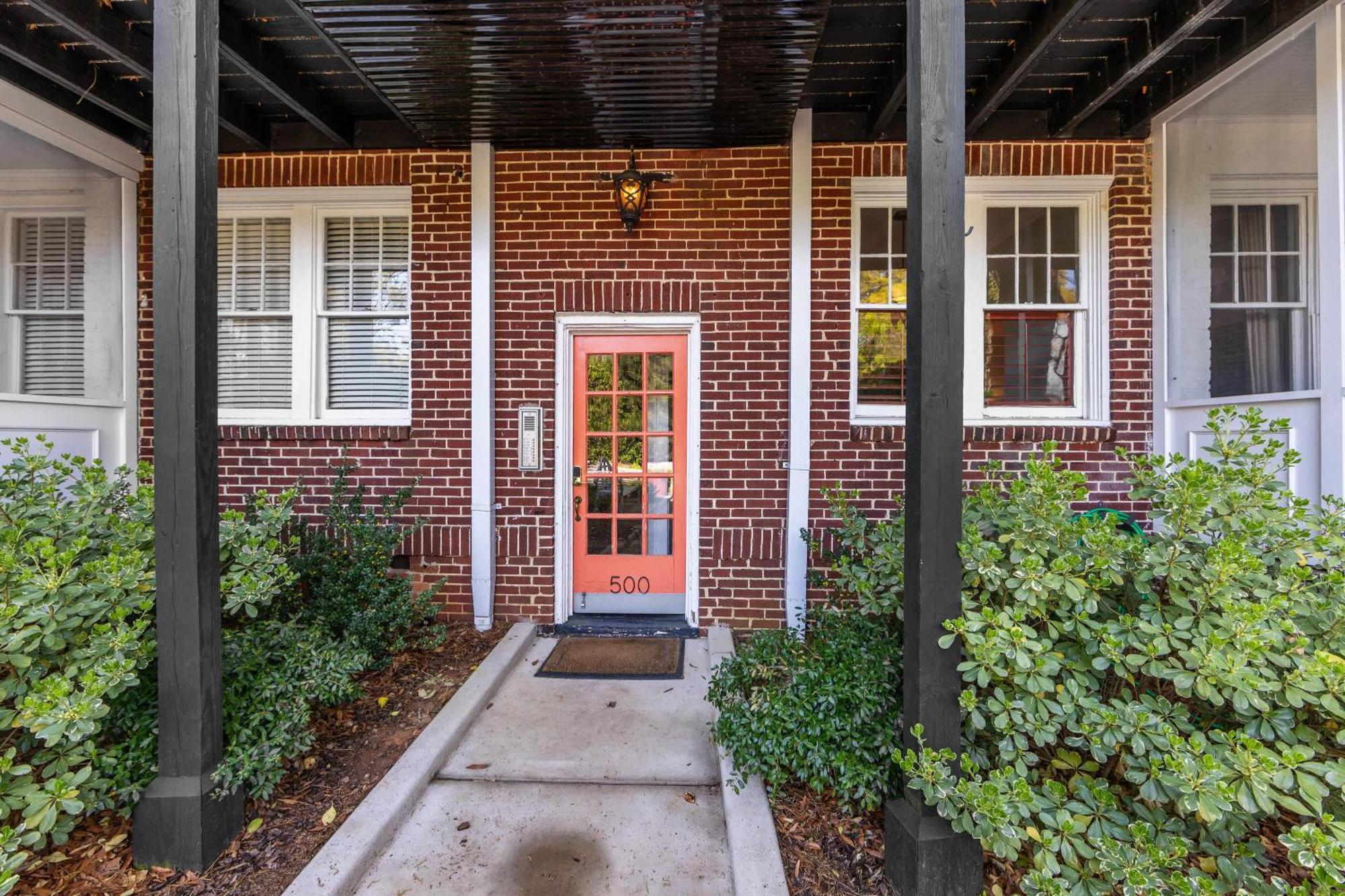 Spacious 2br In Myers Park With Sunroom Holiday home *