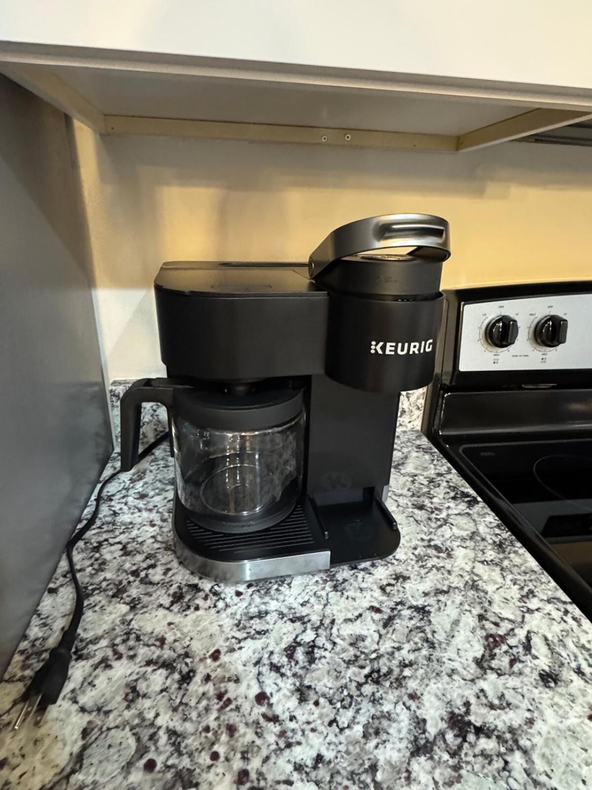 Modern Entire 2-bedroom House For 6 Guests At