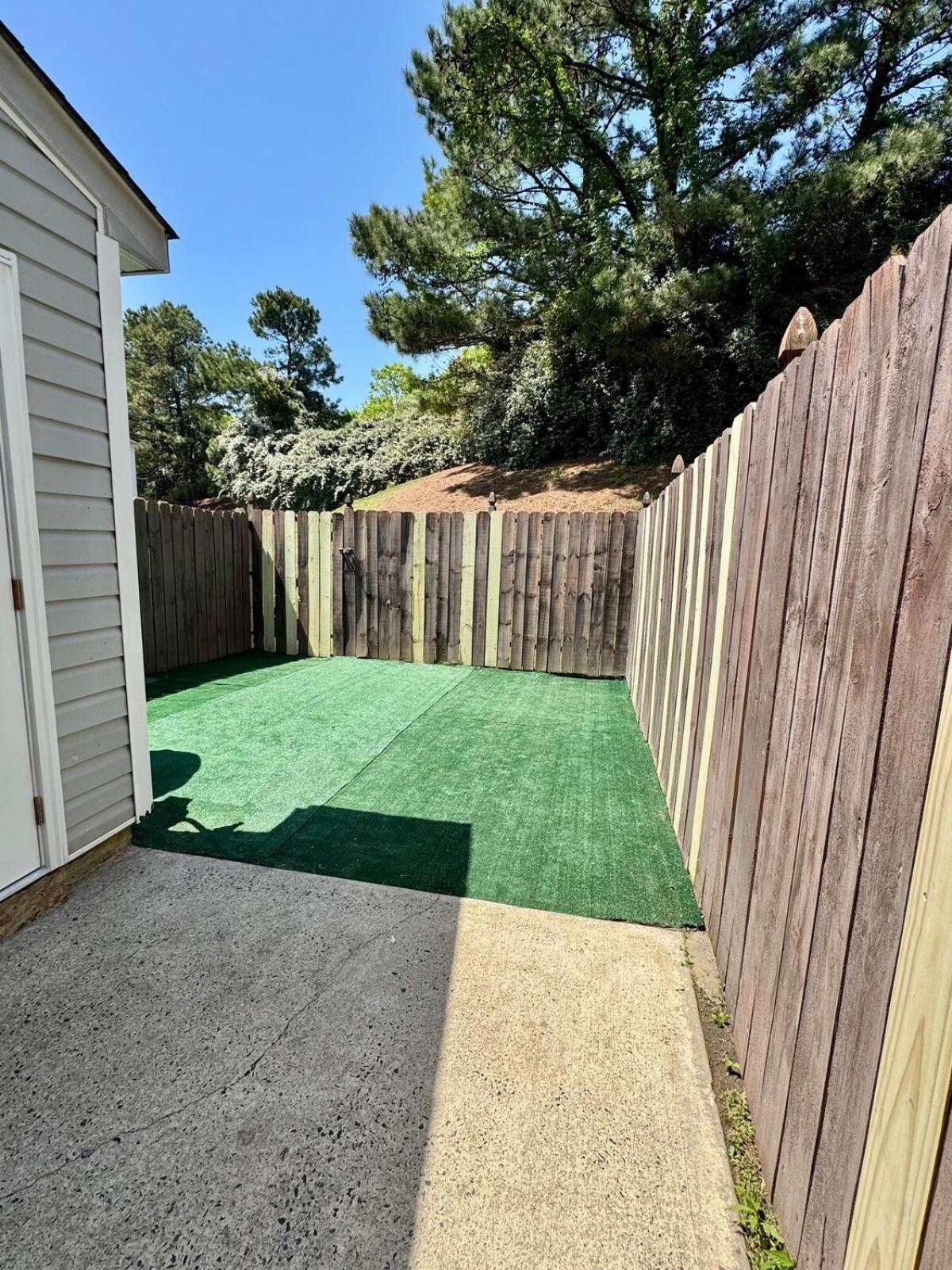 Modern Entire 2-bedroom House For 6 Guests At Charlotte