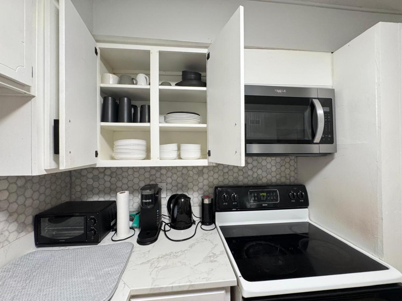 2 Bedroom Townhouse *