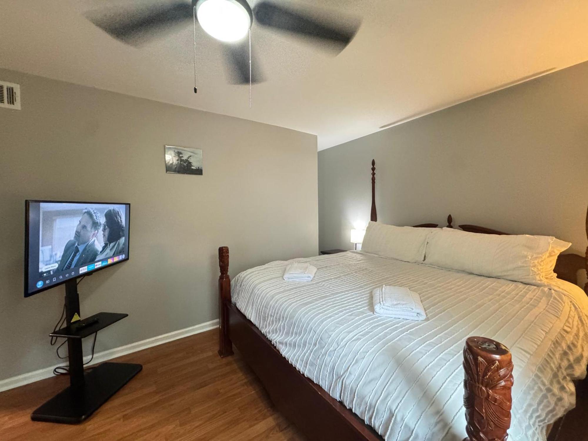 2 Bedroom Townhouse Charlotte