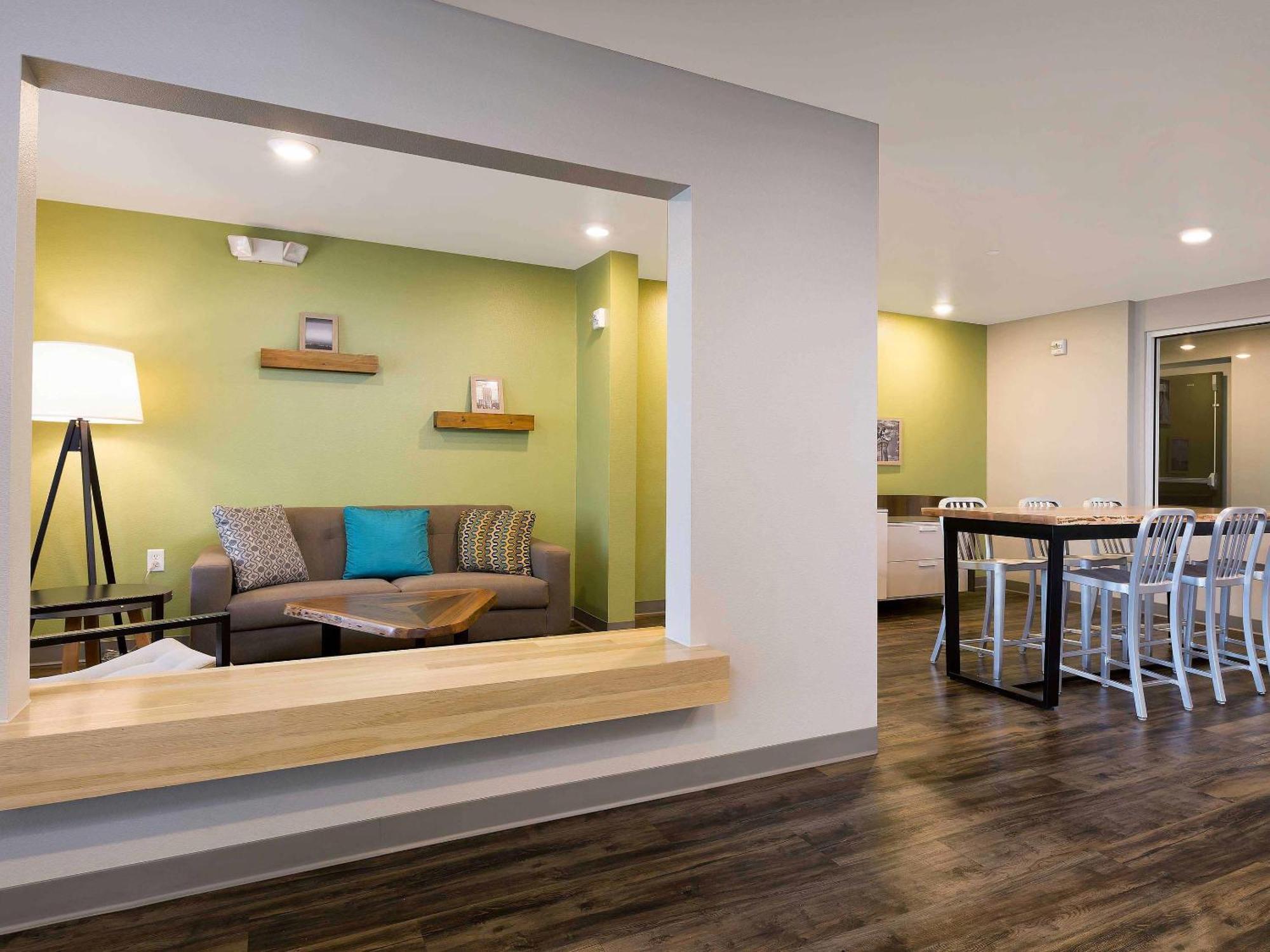 Woodspring Airport Hotel 3*