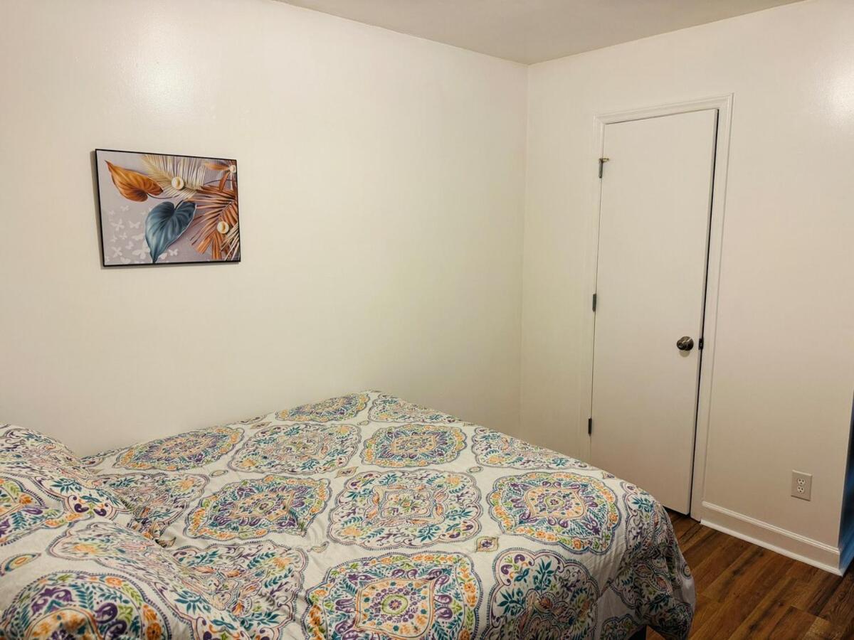 Dukehaven Near Northlake, Uptown, Route To Airport Holiday home *