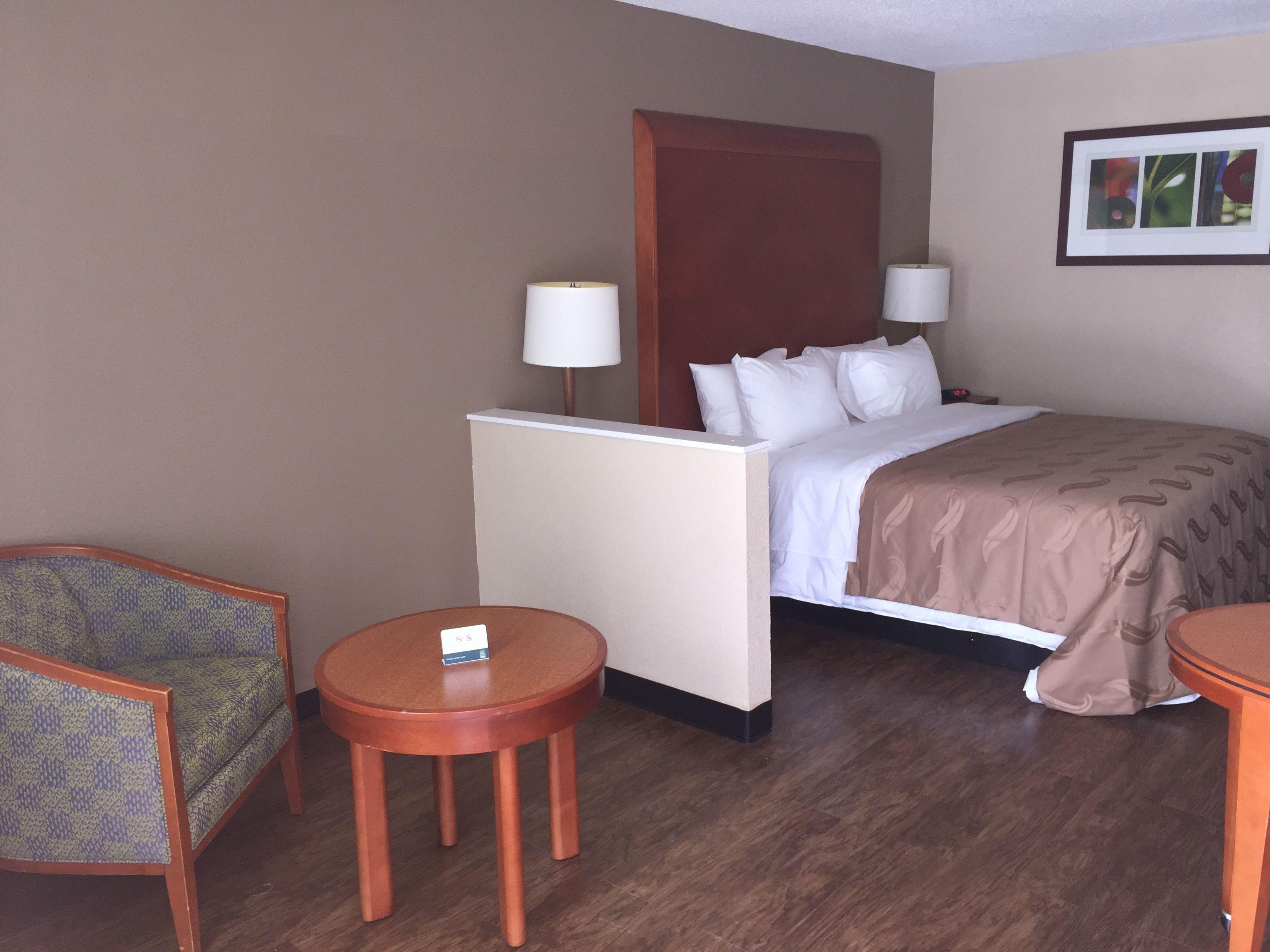 Hotel Quality & Area Charlotte