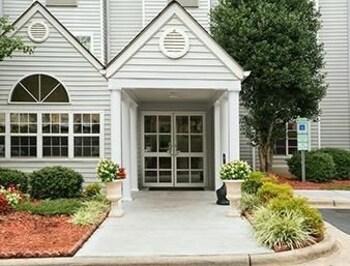 Microtel By Wyndham Airport Hotel