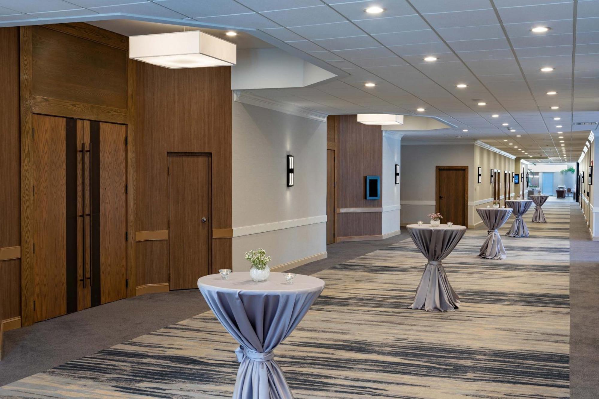 Hotel Sheraton Airport 4*