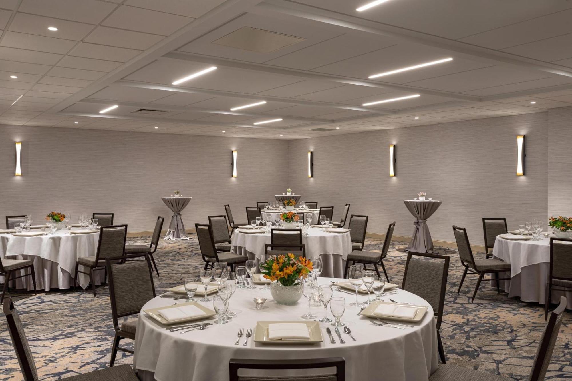 Sheraton Airport 4*