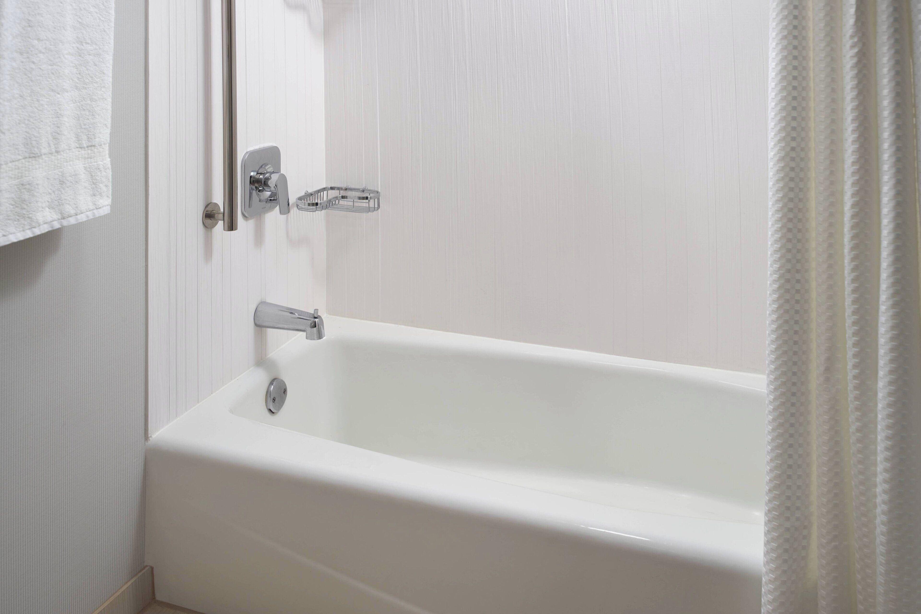 Courtyard Southpark 3*