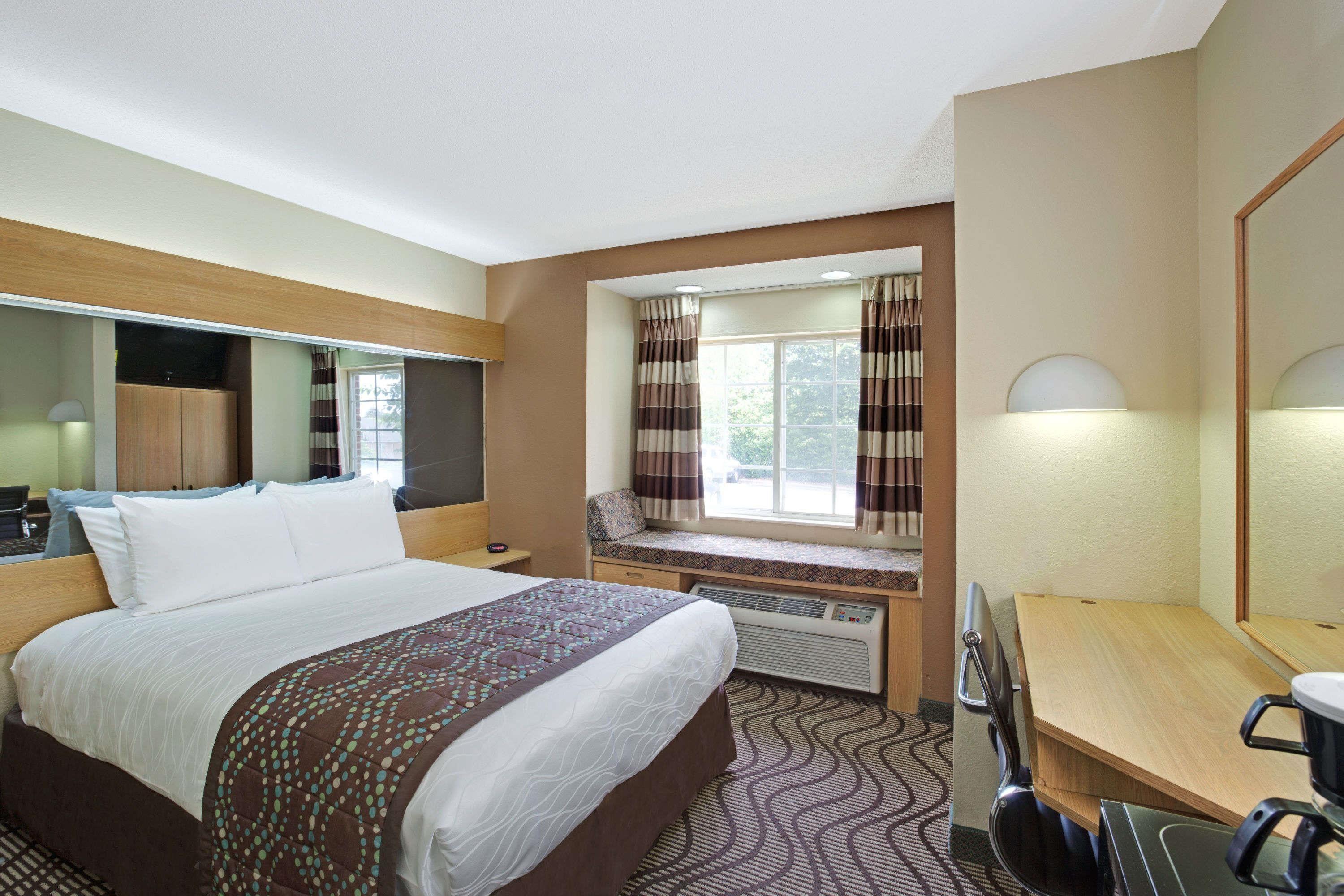 Microtel By Wyndham Place