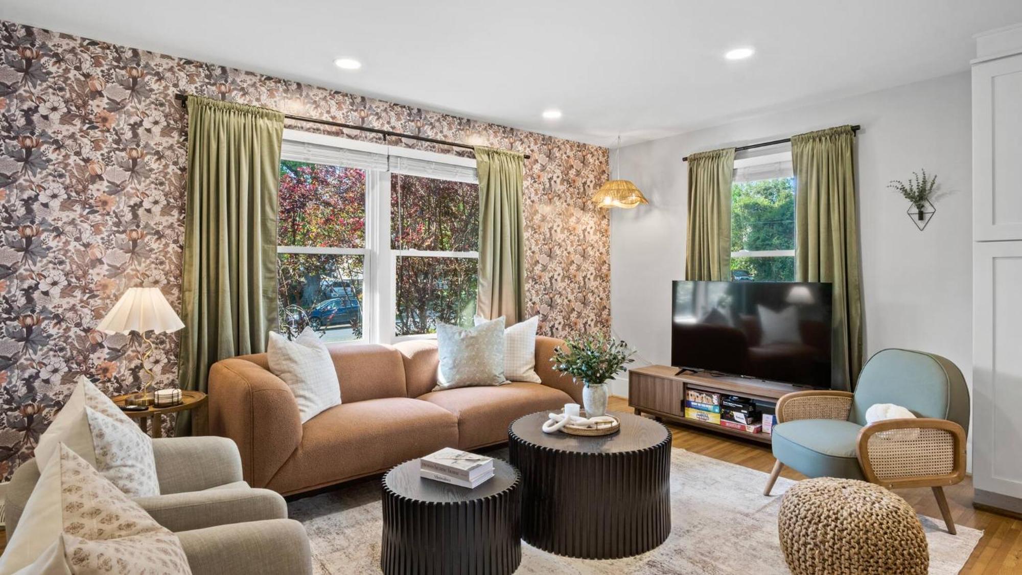 4bd Cozy Getaway | Eclectic, Central, Near Airport *