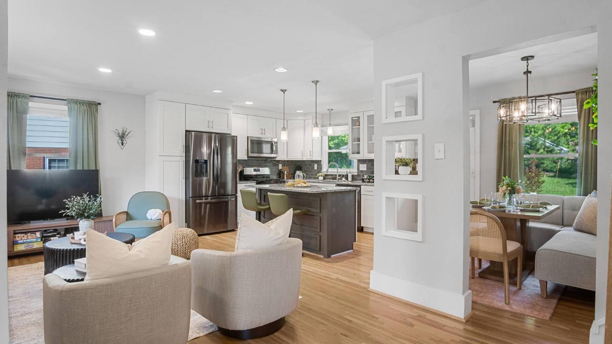 4bd Cozy Getaway | Eclectic, Central, Near Airport Holiday home