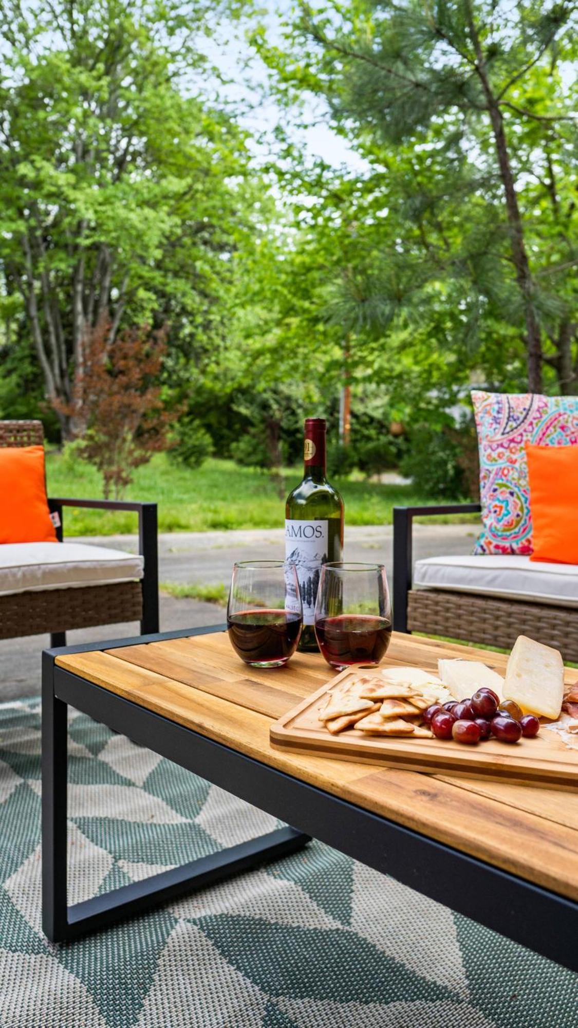 4bd Cozy Getaway | Eclectic, Central, Near Airport *