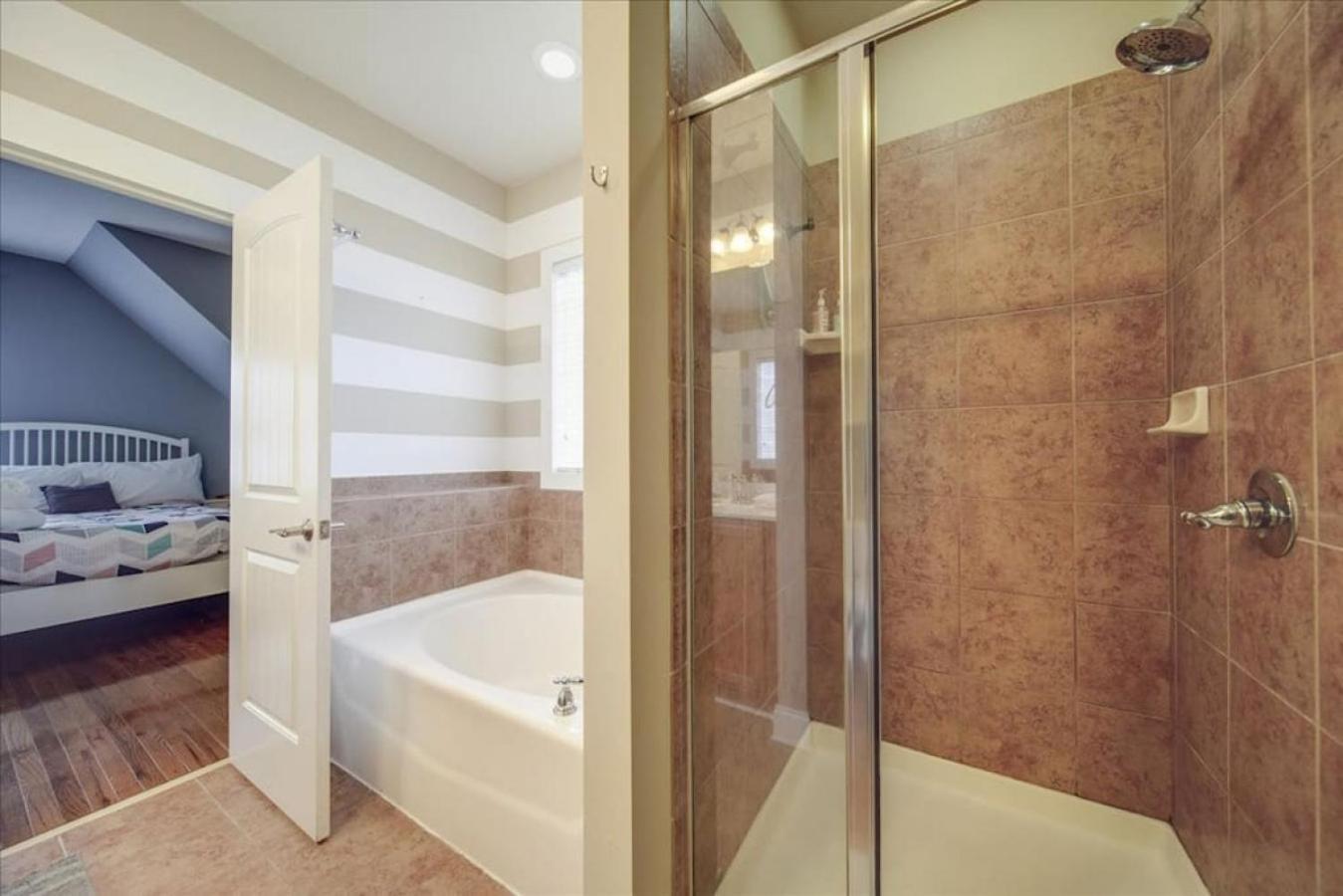 3br Mid Term Gem Walk To Bofa Stadium And South End * Charlotte