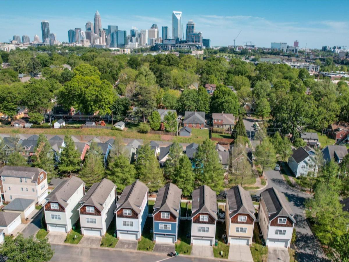 Holiday home 3br Gem Walk To Bofa Stadium And South End Charlotte
