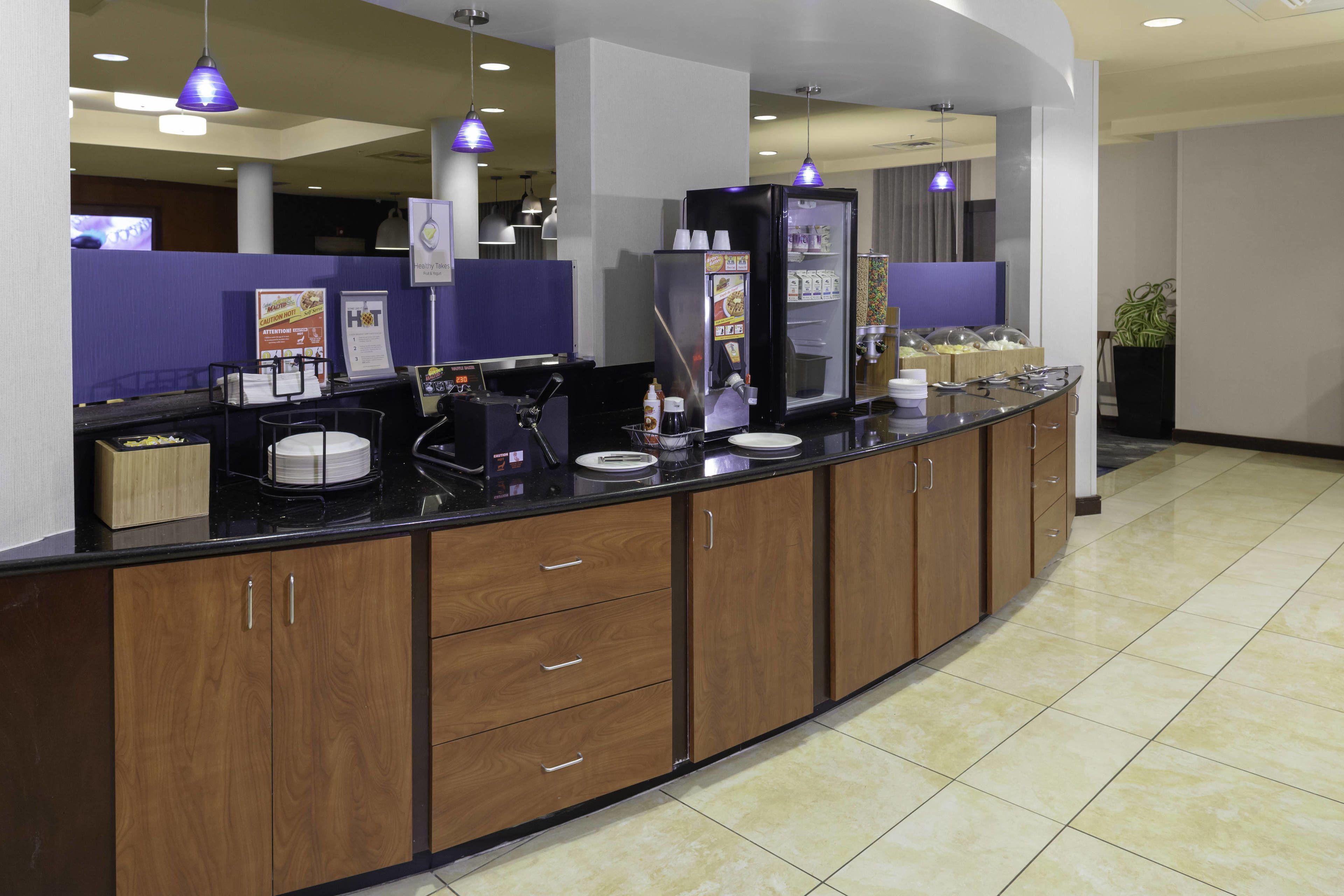 Fairfield & By Marriott Matthews 3* Charlotte