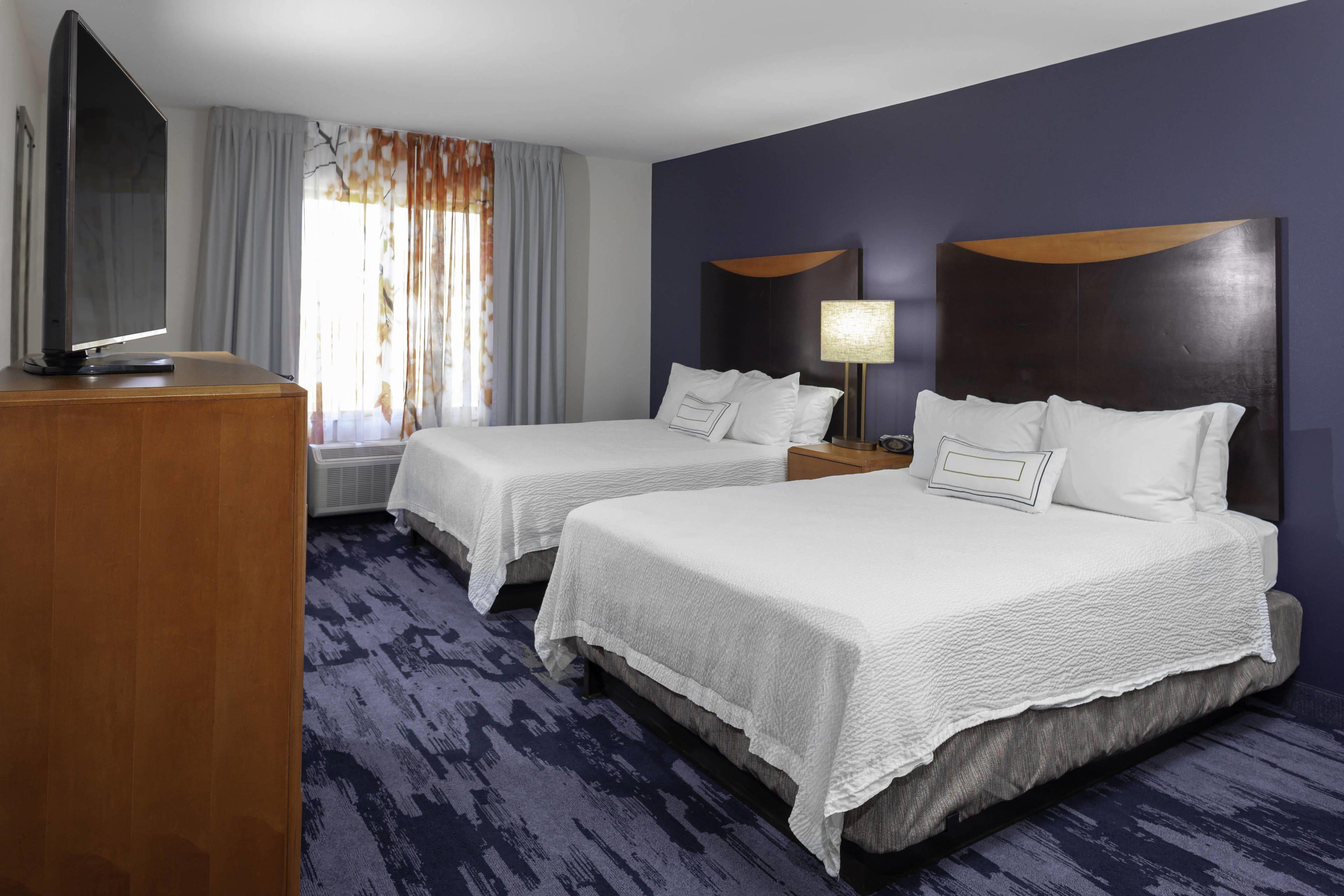 Hotel Fairfield & By Marriott Matthews 3*