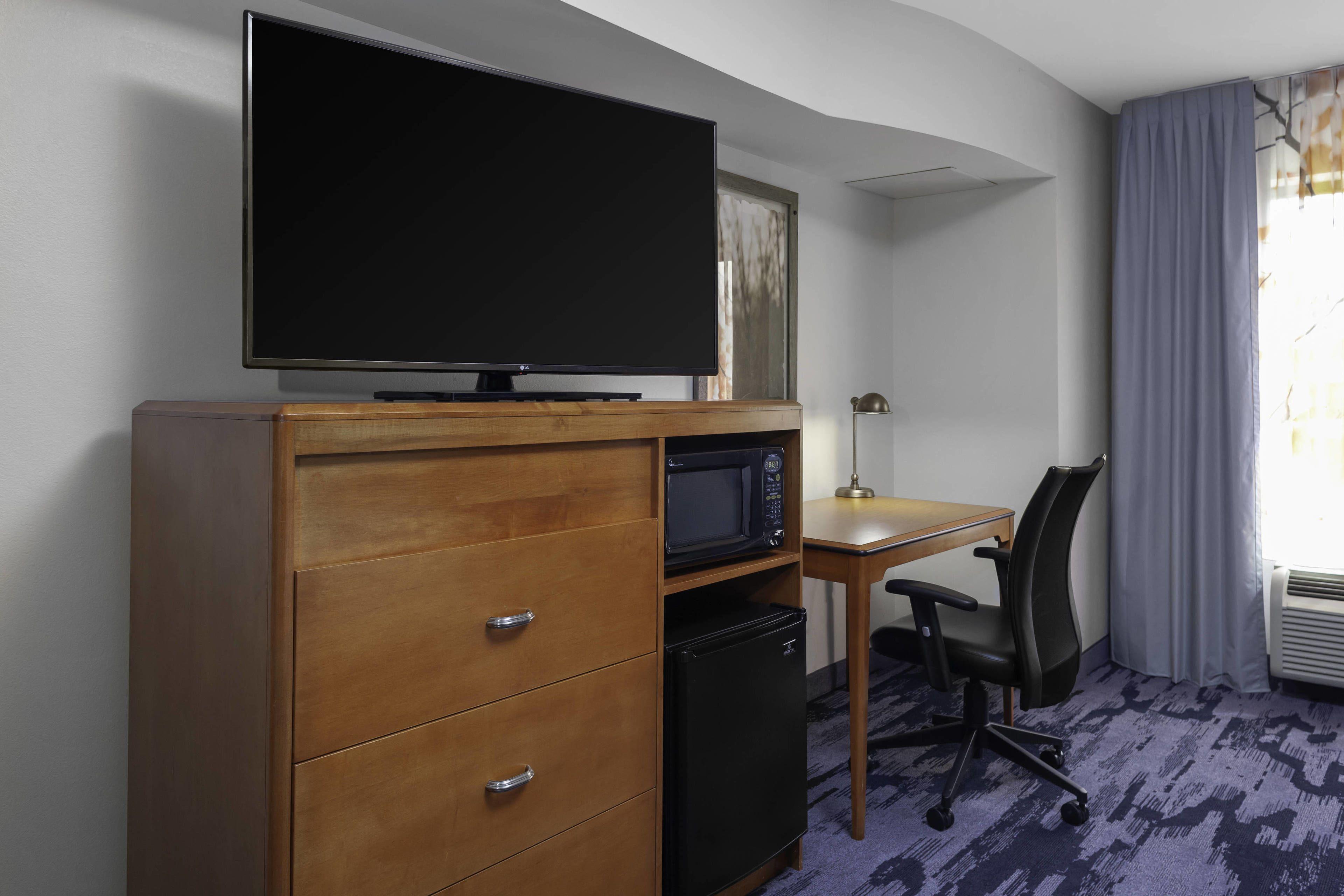 Fairfield & By Marriott Matthews