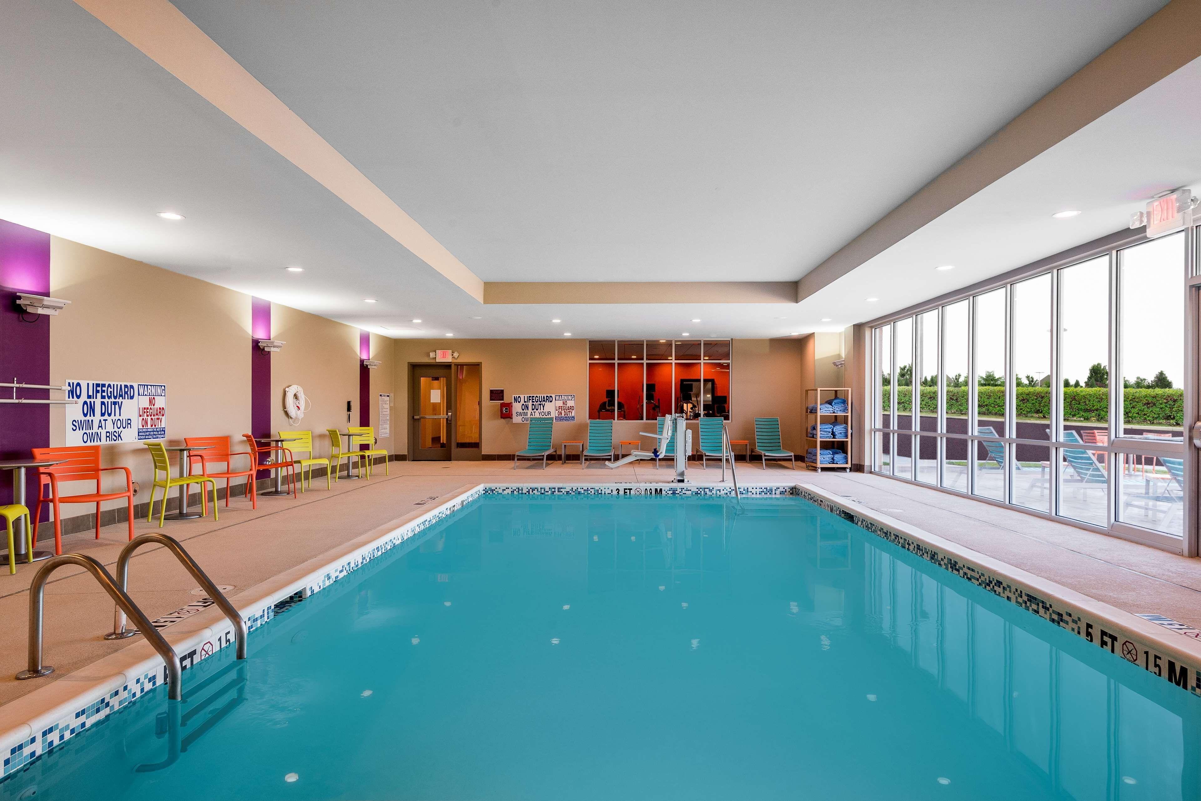 Hotel Home2 By Hilton Research Park 3*