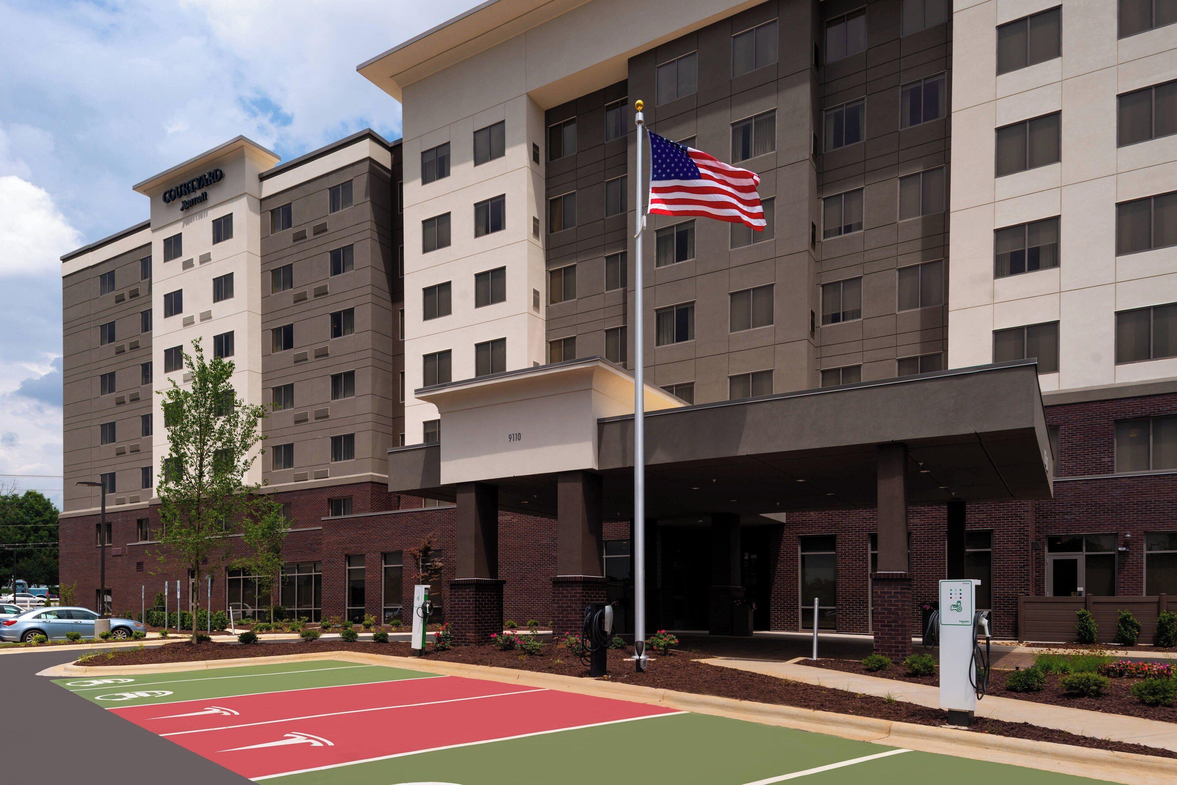 By Marriott Northlake Charlotte