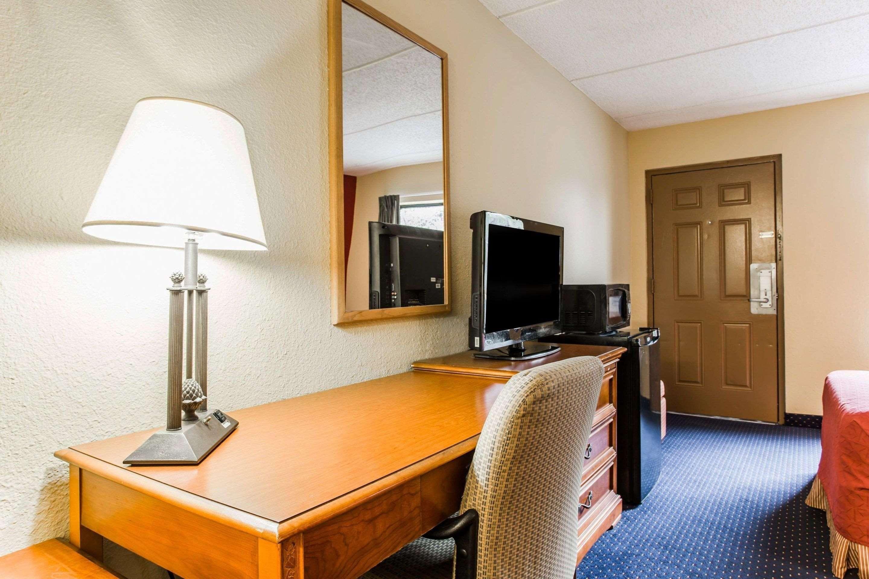 Rodeway North End Inn 2*